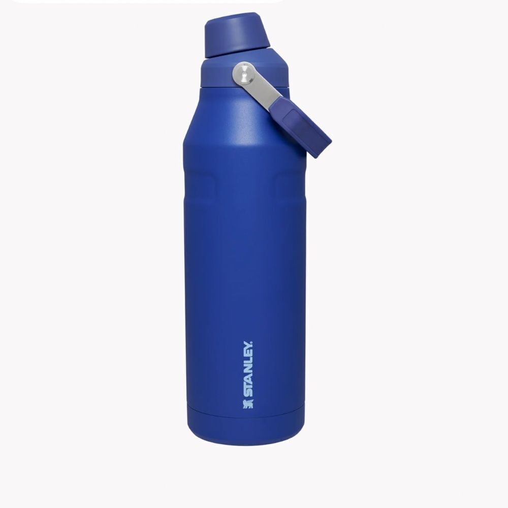 Stanley Iceflow Bottle with Fast Flow Lid 50 oz NWT